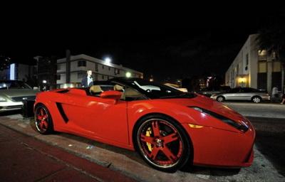 Автопарк знаменитостей: какие машины любят звезды