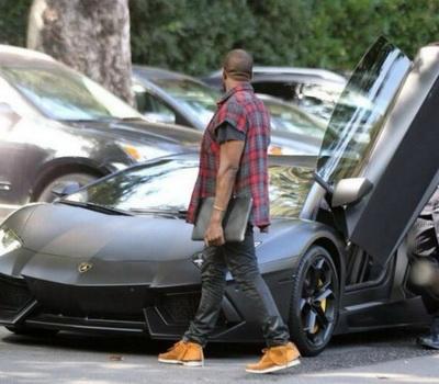 Автопарк знаменитостей: какие машины любят звезды