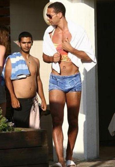 Знаменитые футболисты мира: а может это любовь?..