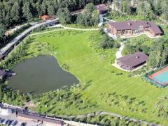 Семейная вилла Абрамовича и Жуковой с высоты птичьего полета