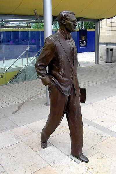 Самые известные памятники голливудским знаменитостям