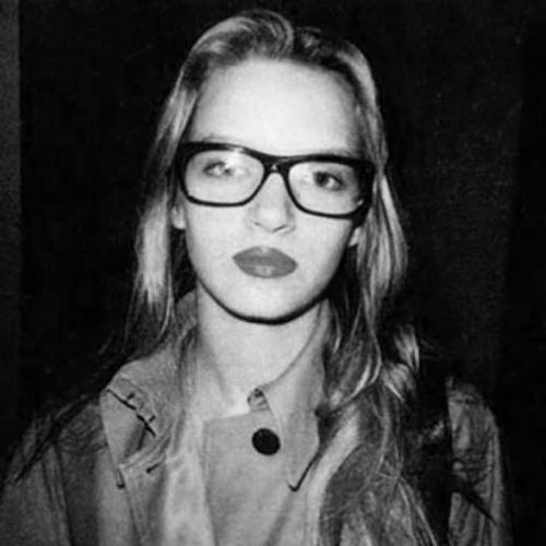 Звезды, которым неказистая внешность не помешала стать знаменитыми