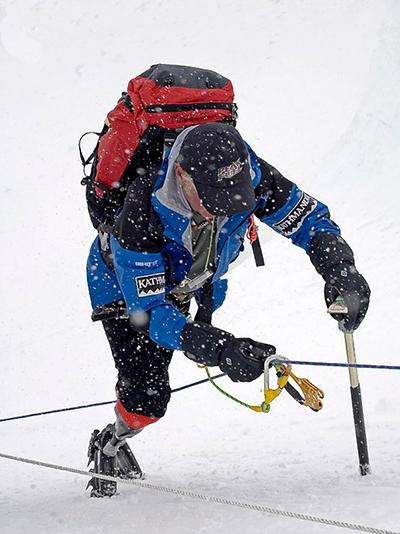 Марк Инглис: первый альпинист, покоривший Эверест без ног