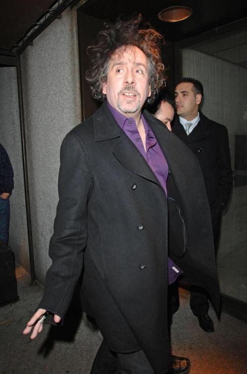 Знаменитости, застигнутые врасплох порывами ветра