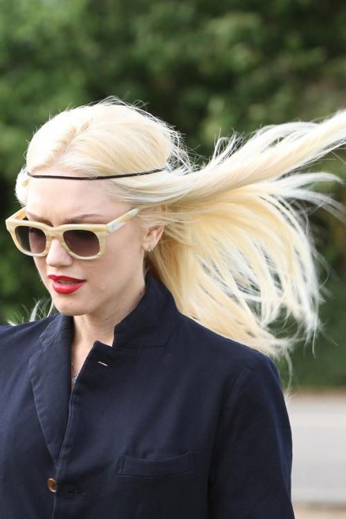 Знаменитости, застигнутые врасплох порывами ветра