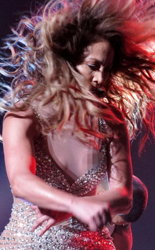 Знаменитости, застигнутые врасплох порывами ветра