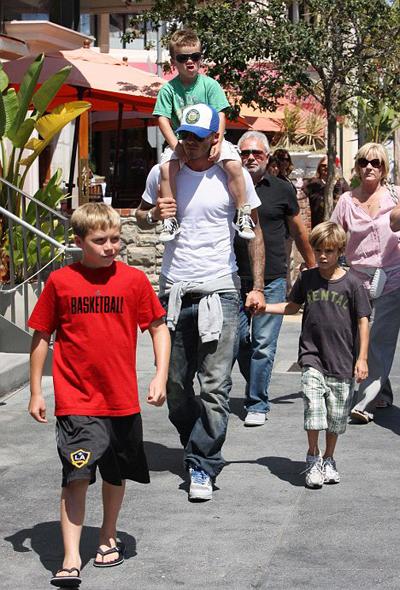 Самые горячие папочки Голливуда