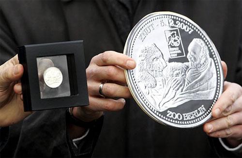 На день рождения Кнут получил пряник