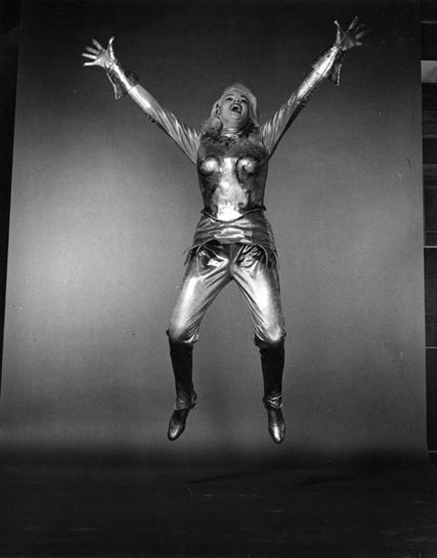 Звезды прыгают в объективе Филиппа Халсмана