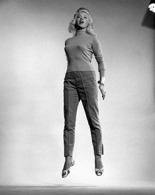 Звезды прыгают в объективе Филиппа Халсмана