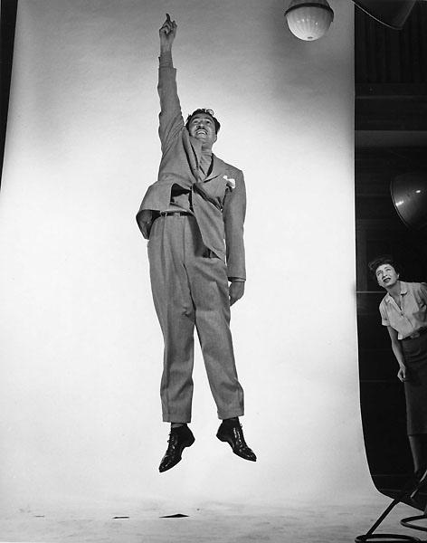 Звезды прыгают в объективе Филиппа Халсмана