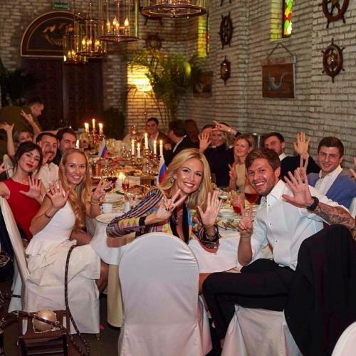 Самые неожиданные фото российских футболистов из Сети