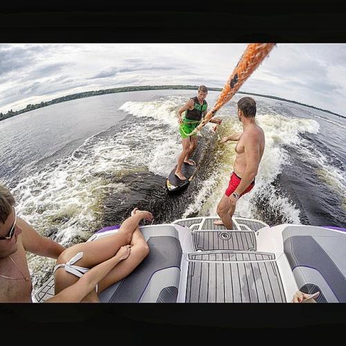 Самые неожиданные фото российских футболистов из Сети