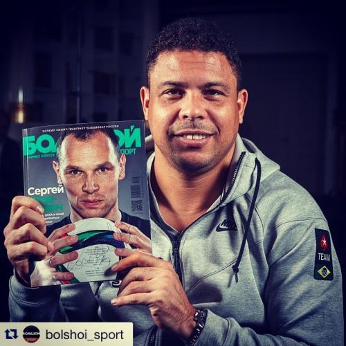 Самые неожиданные фото российских футболистов из Сети