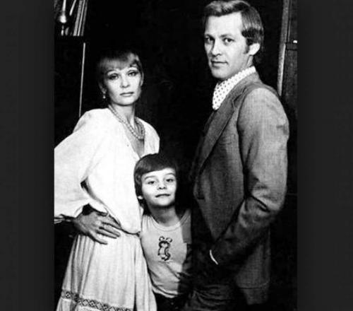 Редкие фото советских знаменитостей с детьми