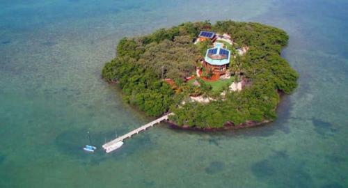 15 богатых знаменитостей, которые владеют островами