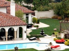 Джастин Бибер переехал в особняк за  млн