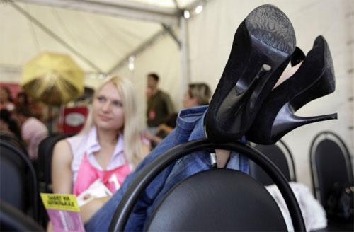 На Красной площади состоялись гонки на высоких каблуках