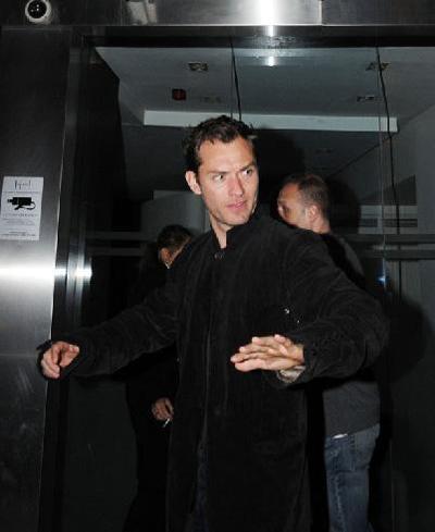 Топ-20 самых хулиганских нападений звезд на папарацци