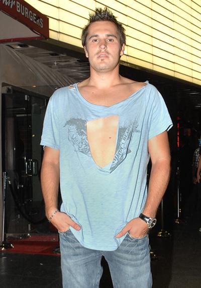 Топ-20 самых хулиганских нападений звезд на папарацци