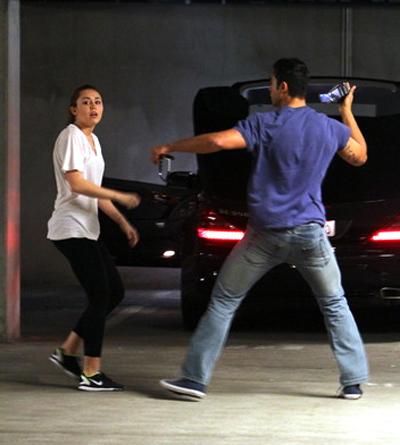 Топ-20 самых хулиганских нападений звезд на папарацци