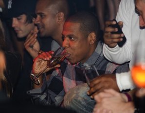 Самые большие чаевые, оставленные знаменитостями