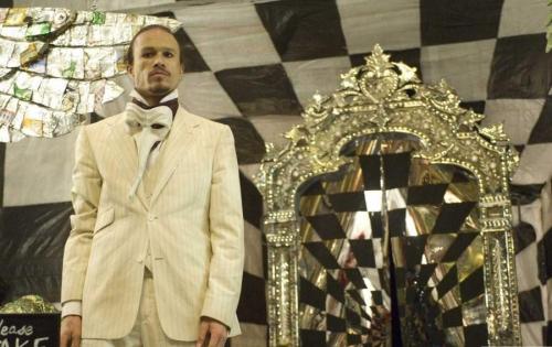 Фильмы, в которых актеры сыграли после своей смерти