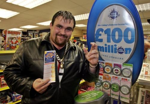 Победитель лотереи спустил все 10 миллионов фунтов