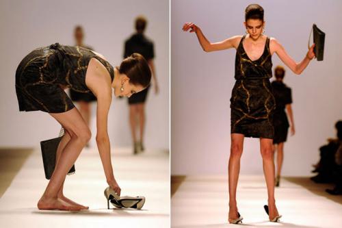 Самые курьёзные падения топ-моделей на подиуме