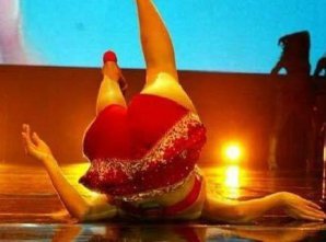 Самые курьёзные падения топ-моделей на подиуме