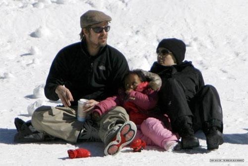 Семейство Джоли-Питт порезвилось на горнолыжном курорте