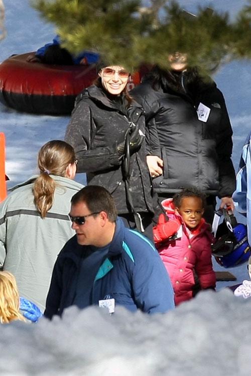 Семейство Джоли-Питт порезвилось на горнолыжном курорте