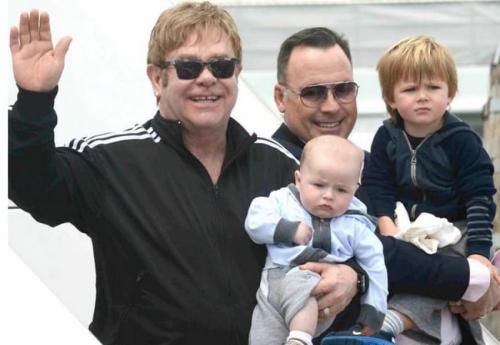 Знаменитости, чьих детей выносили суррогатные матери