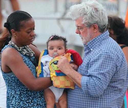 Знаменитости, чьих детей выносили суррогатные матери