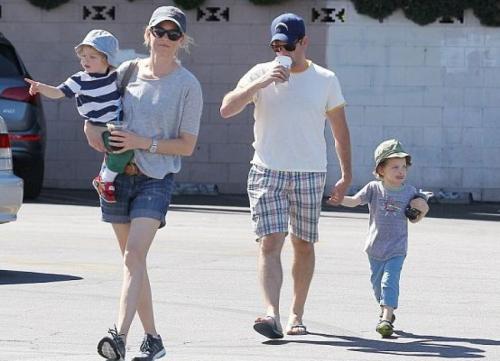 Знаменитости, чьих детей выносили суррогатные матери