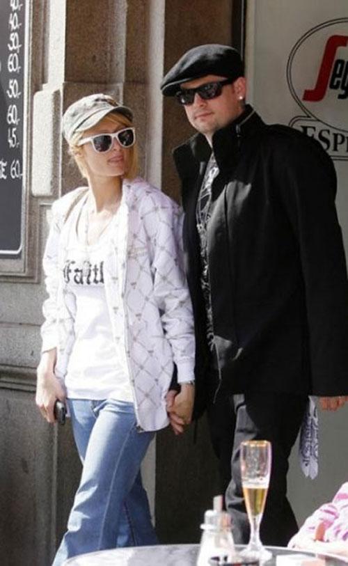 Пэрис Хилтон получила от бойфренда удар ногой в челюсть