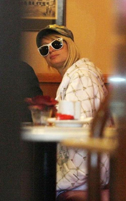 Пэрис Хилтон получила от бойфренда удар ногой в челюсть