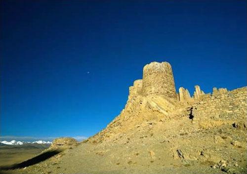 "Суперзабор" империи дал трещину