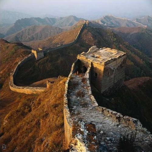 "Суперзабор" империи дал трещину