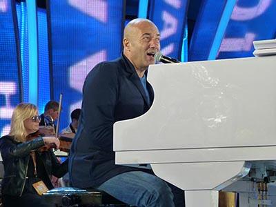 Тото Кутуньо на «Новой волне» показал, как должна себя вести звезда