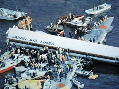 10 пилотов, намеренно разбивших самолеты