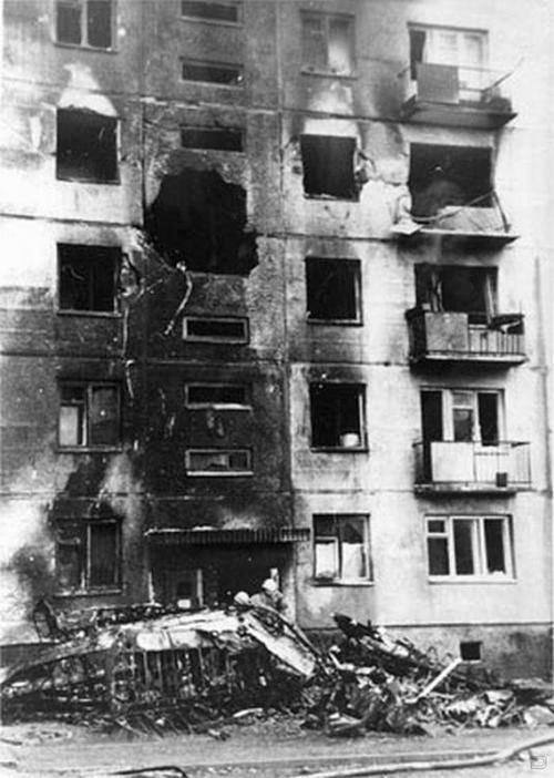 10 пилотов, намеренно разбивших самолеты