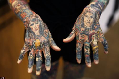 Cамая татуированная женщина в мире