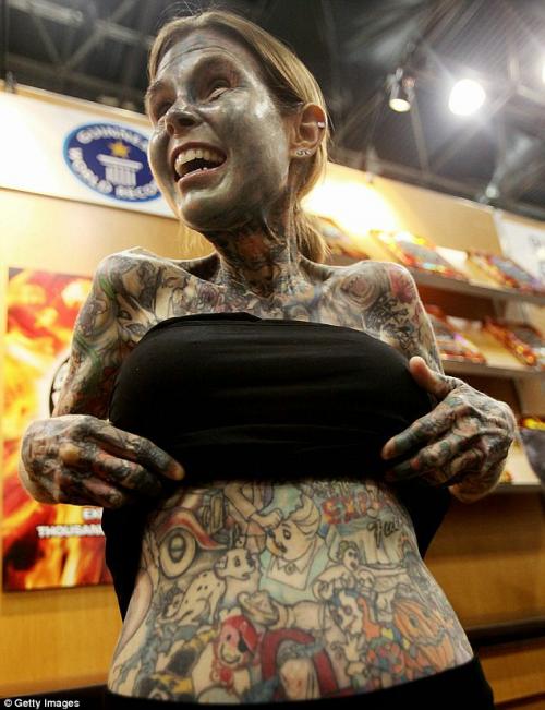 Cамая татуированная женщина в мире