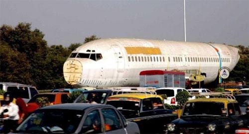 «Боинг-737» забыли на  дороге