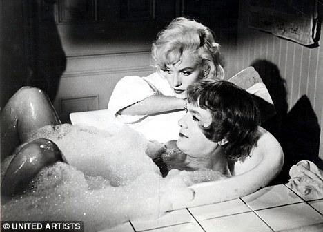 Опубликованы неизвестные снимки Мэрилин Монро