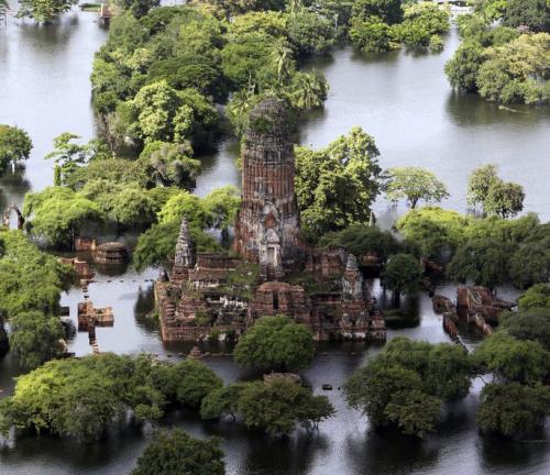 Бангкок на грани полного затопления