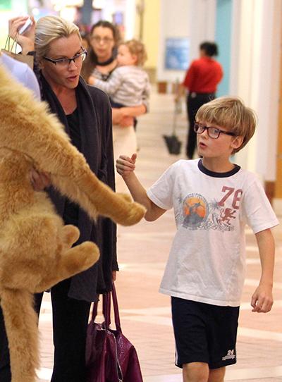 Дети звезд с синдромом Дауна и аутизмом