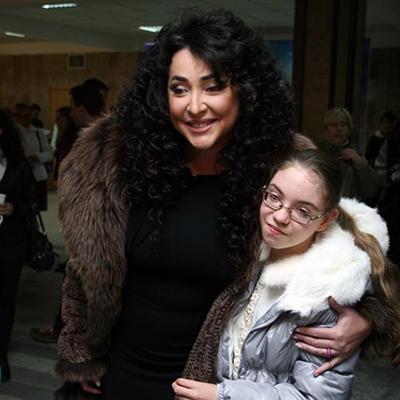 Дети звезд с синдромом Дауна и аутизмом