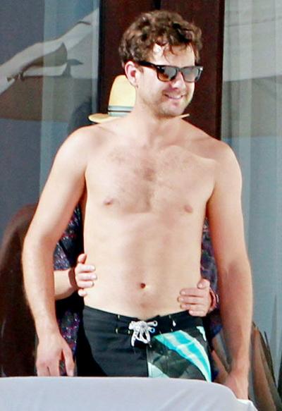 Звездные мужчины без рубашек